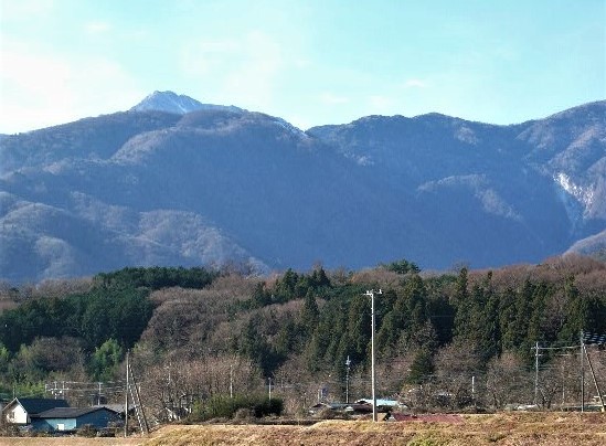 甲斐駒ヶ岳を望む富士見町の田園風景2